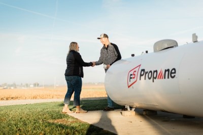 FS Propane Specialist with customer